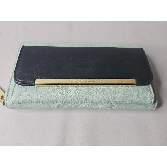 Steve Madden Zip Around Wallet Clutch Mint Green & Black w/ Outside Pocket - Picture 2 of 14